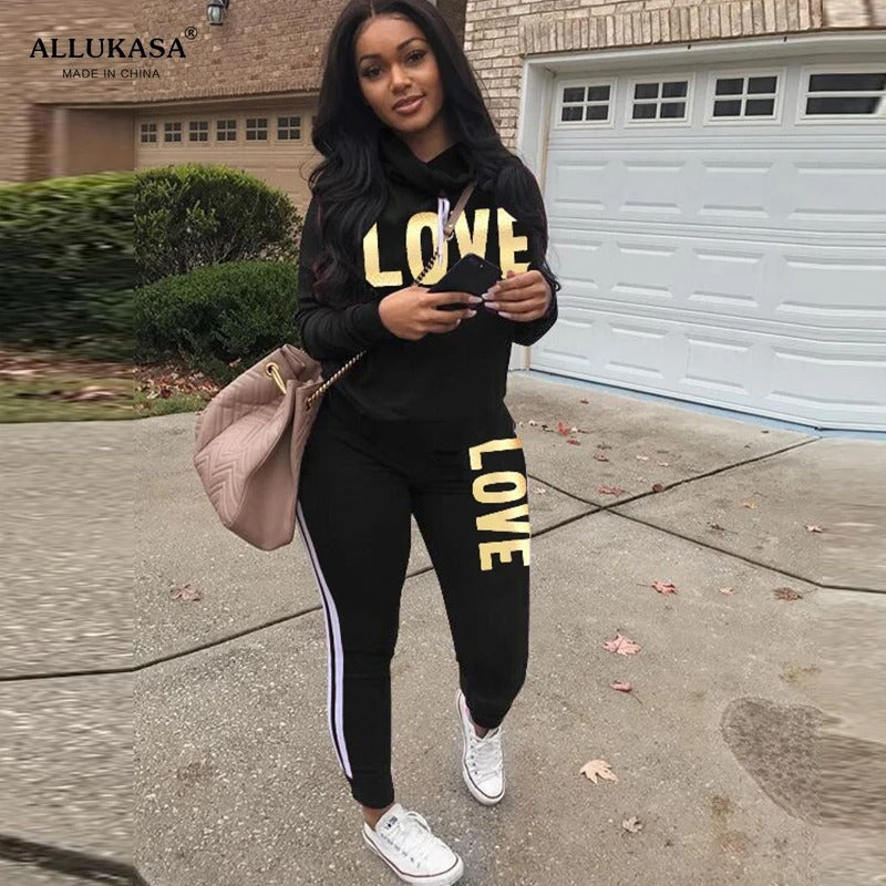 2-piece set of women's clothing printed with the word LOVE high-neck hoodie sports pants
