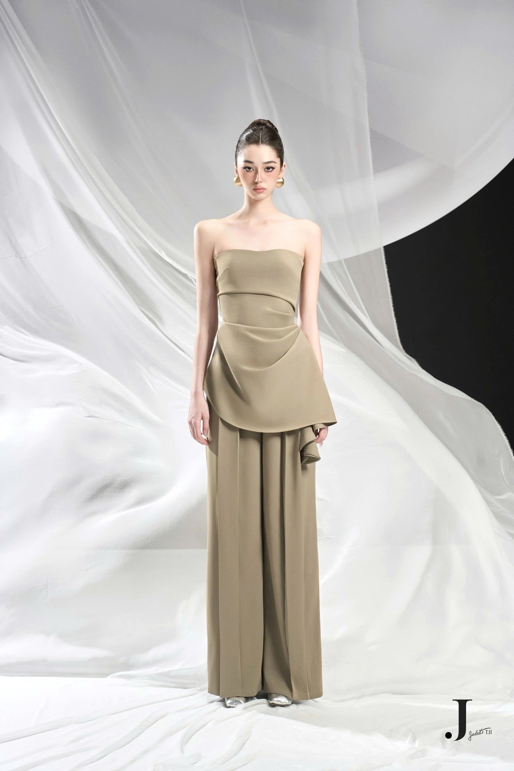 Moss Off-shoulder Top x Vie Moss Pants